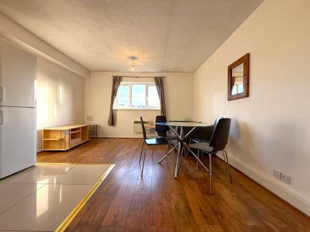 1 bedroom apartment to rent - Photo 2