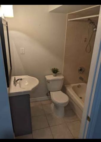 For Lease - 1206 Newell Street, Milton, Ontario - Photo 2