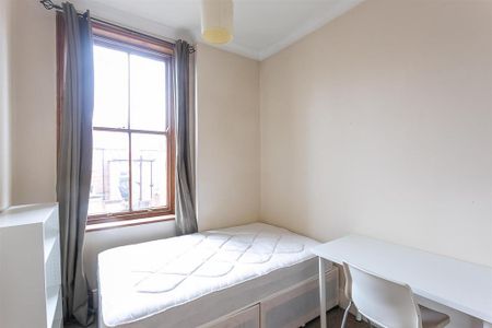 5 bedroom maisonette to rent - Photo 2