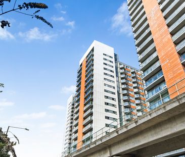 1 Bed Flat, Proton Tower, E14 - Photo 5