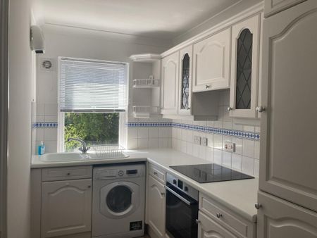 1 bedroom flat to rent - Photo 4