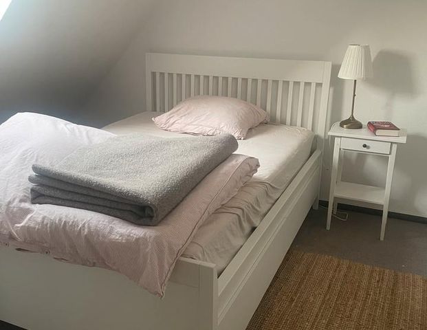 Zweistöckige Wohnung mit Balkon. - Photo 1