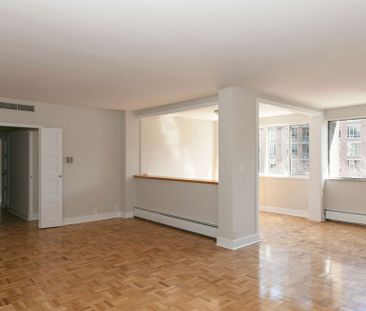 For Lease - 9 Deer Park Crescent Unit# 303, Toronto, Ontario - Photo 3