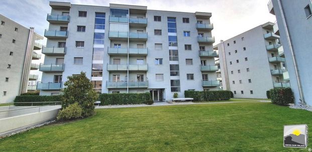 SION / I AM "AT THE WATER'S EDGE" 3.5-ROOM APARTMENT WITH TERRACE, 90 M², FOR RENT - Photo 1