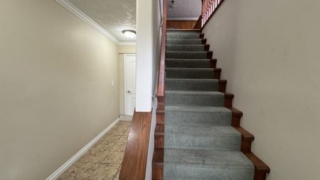 5855 Sycamore Street – Upper - Photo 3