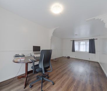 3 bedroom terraced house to rent - Photo 5