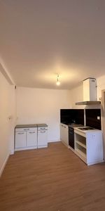 Location Appartement 1 pièce 43m² - Photo 3