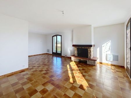Location Maison 5 pièces 126m² GAILLAC 81600 - Photo 2