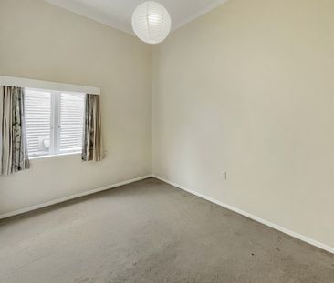 Welcome to 76 Wallace Street in Mt Cook - Photo 6