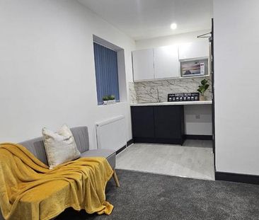 5 bedroom terraced house to rent - Photo 4