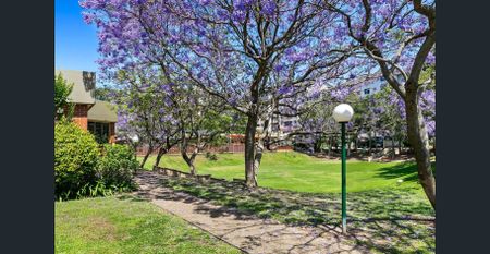 Immaculate Fully Furnished Kimberly Estate Apartment - Photo 3