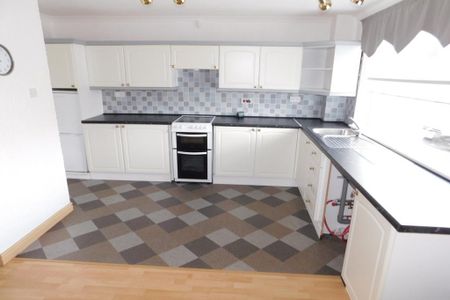 2 bedroom terraced house to rent - Photo 5