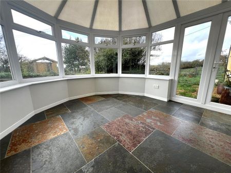 3 bedroom detached house to rent - Photo 5