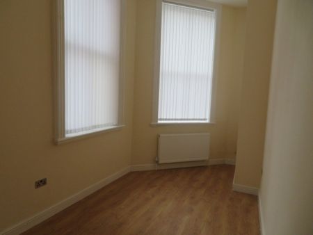 Yorkshire Street, Town Centre, Rochdale, OL16 - Photo 4