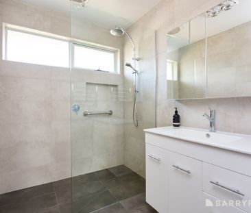THREE BEDROOM FAMILY HOME - Photo 4