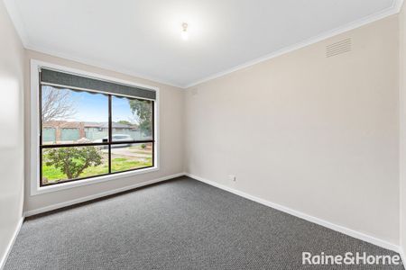 Beautiful Home just move in and relax - Photo 5