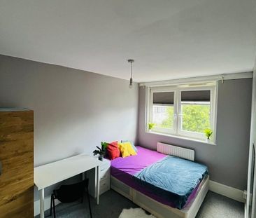 Room in a Shared Flat, Barringer Square, SW17 - Photo 2