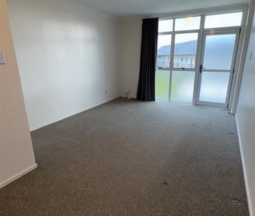 Unit 4, 66 Ferndale Road, Mt Wellington, Auckland - Photo 3