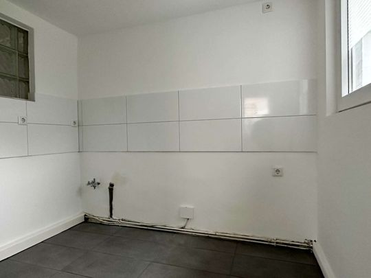 WUPPERTAL-VOHWINKEL - MODERNISIERTE & STILVOLLE 3-ZIMMERWOHNUNG MIT RIESIGER TERRASSE! - Photo 1