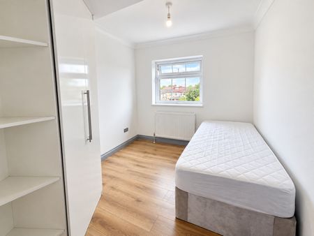 2 Bed Flat, Harrow Road, HA0 - Photo 4