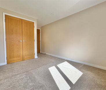 Southwell Park Road, Camberley, Surrey, GU15 - Photo 6