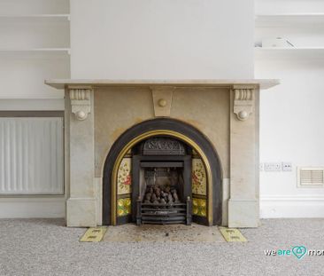 4 bedroom semi-detached house to rent - Photo 2