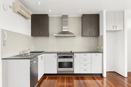 City Apartment Close To Eastern Beach - Photo 4