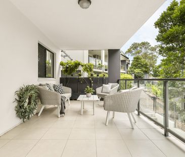 Spacious & Modern Inner-City Apartment in Prime Stafford Location - Photo 6