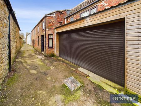 Clayhouse Yard, Mitford Street, Filey - Photo 2