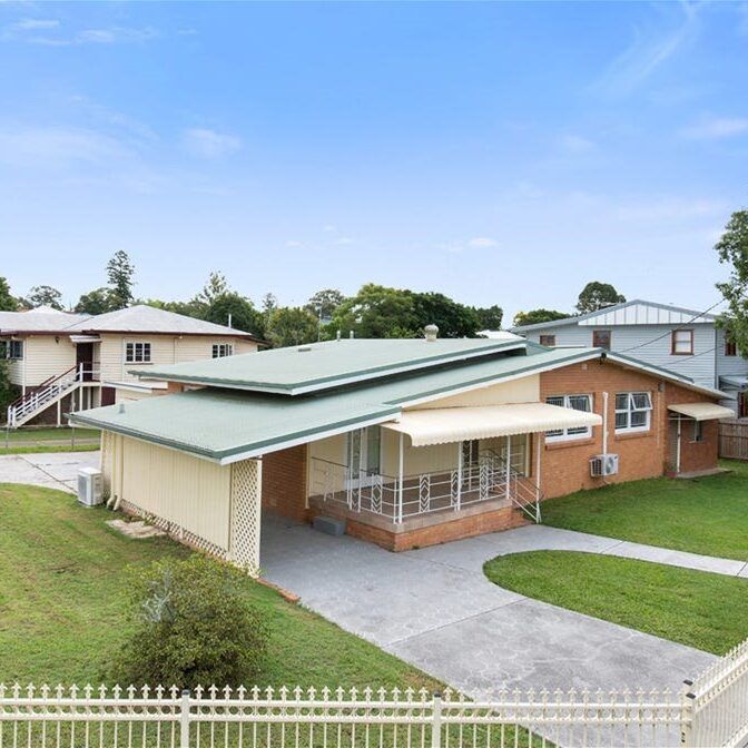Renovated and Spacious 2-Bedrooms Granny Flat with Solar Panels - Photo 1