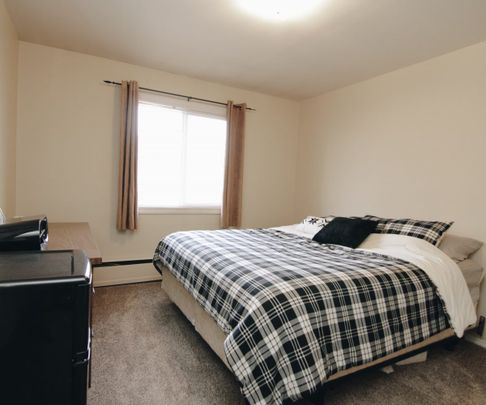 2834 Parliament Ave - One Bedroom - Photo 1