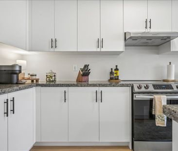 For Lease - 2092 Ellerston Common, Burlington, Ontario - Photo 4