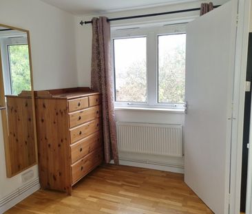 2 Bed Flat, Joules House, NW6 - Photo 4