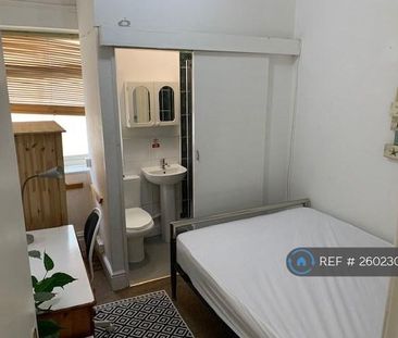 1 bedroom in a house share to rent - Photo 4