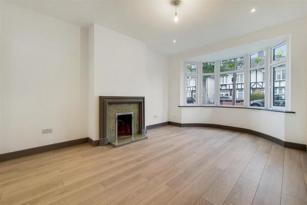 3 bedroom semi-detached house to rent - Photo 1