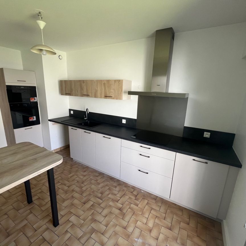Location Appartement T3 - PLATEAU - Photo 1