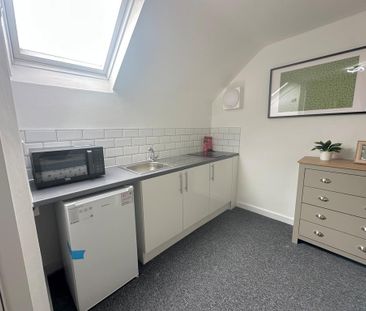 1 bedroom flat to rent - Photo 3