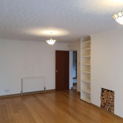 3 bedroom detached bungalow to rent - Photo 1