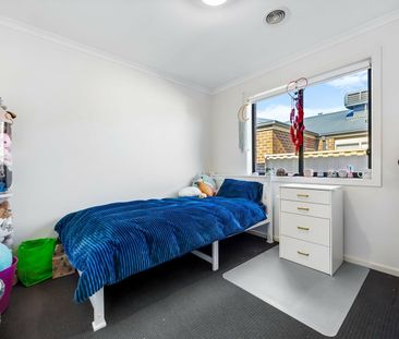 Three Bedroom Home Packed With All The Goods! - Photo 4