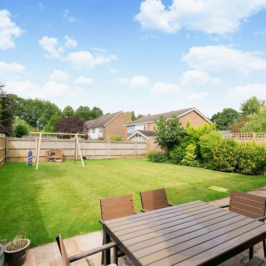 Parkfield, Busbridge, Godalming, Surrey, GU7 - Photo 1