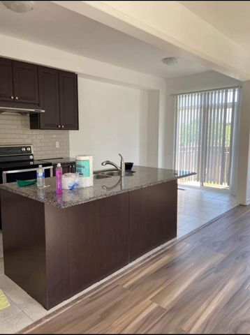 For Lease - 33 Keenlyside Lane, Ajax, Ontario - Photo 2