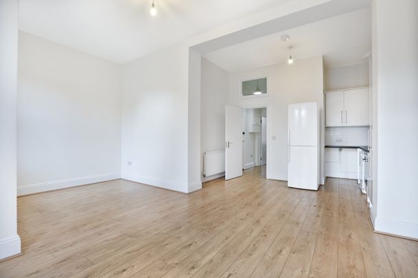 1 Bed Flat, Gordon Road, W5 - Photo 1