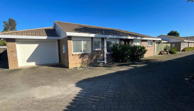 Location location location - Photo 1