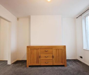 This immaculate three-bedroom terraced home on Kinsale Road, Bristo... - Photo 2