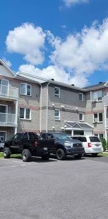 Beau 4 ½ rénové Saint-Jean-sur-Richelieu – location maintenant - Photo 1