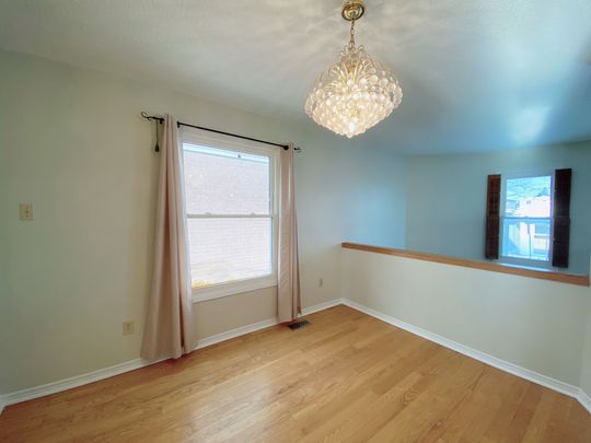 For Lease - 195 Enchanted Hills Crescent, Toronto, Ontario - Photo 1