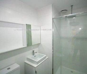 West Melbourne - Photo 4
