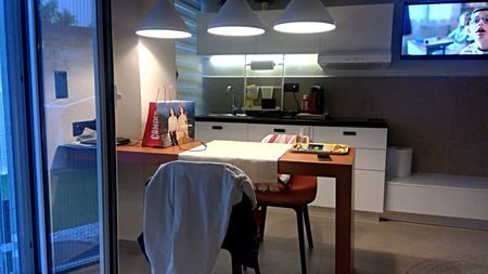 Studio/Γκαρσονιέρα για ενοικίαση - Ιστορικό Κέντρο, - Φωτογραφία 2