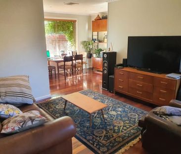 Hughesdale - Photo 1