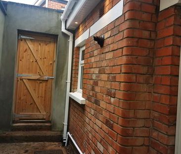 105 Ballygomartin Road, Belfast, BT13 3LB - Photo 3